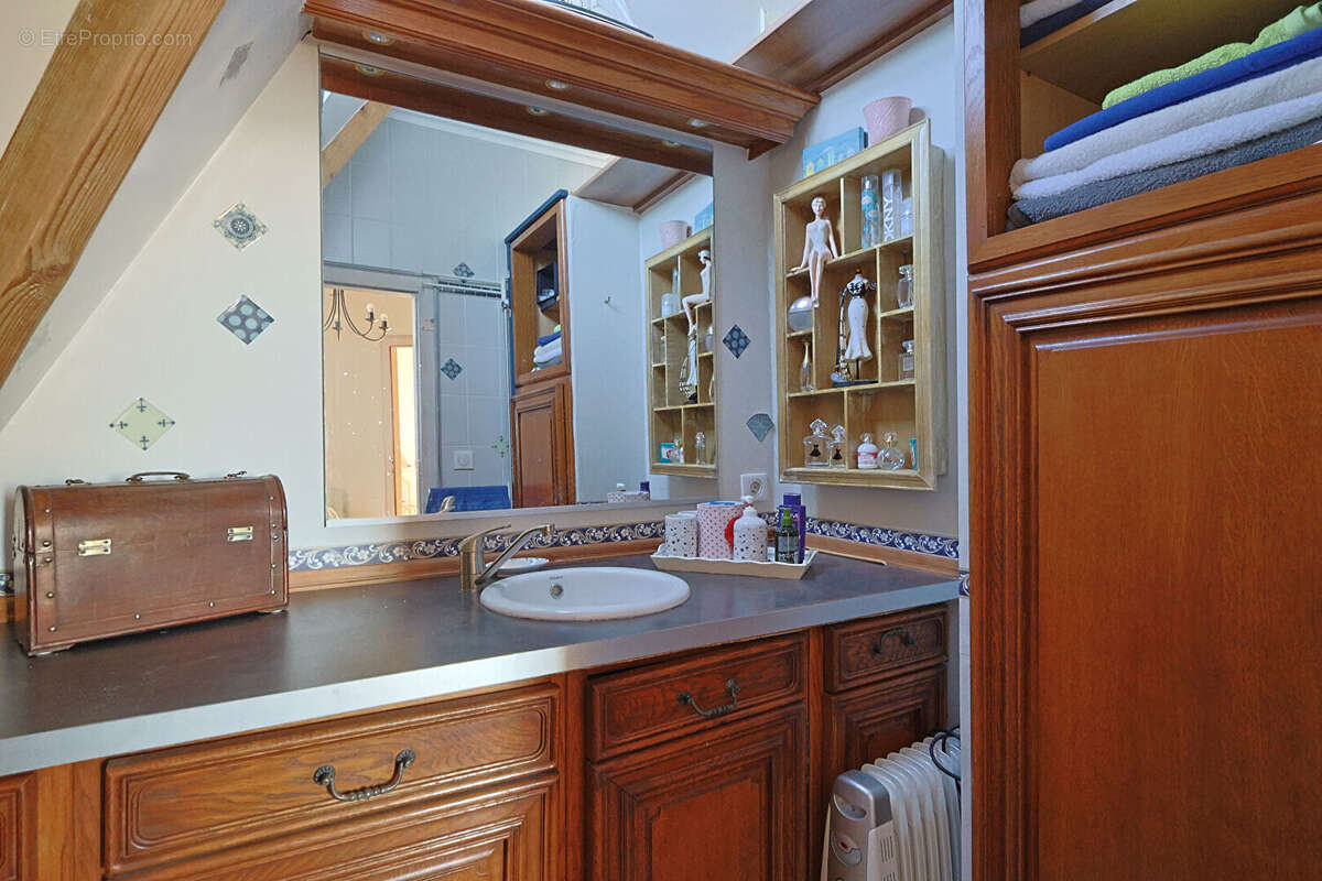 EMPLACEMENT D'EXCEPTION - Appartement de 70 m² offrant une pleine vue mer - photo 10