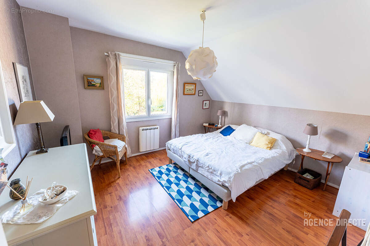 Maison à MONTGERMONT