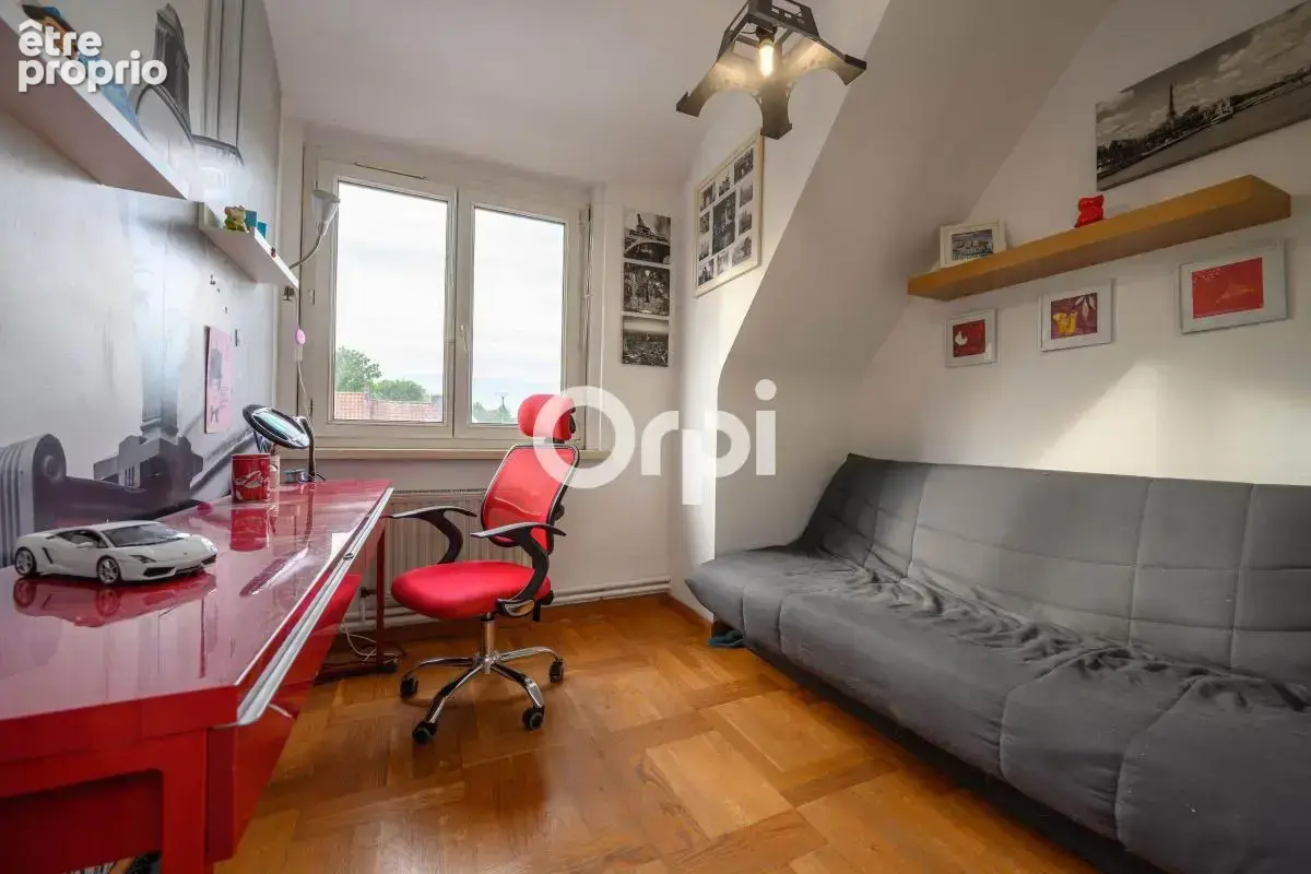Maison familiale T6 de 140 m² avec jardin arboré et garage – Avelin (Secteur Calme & Recherche) - photo 6