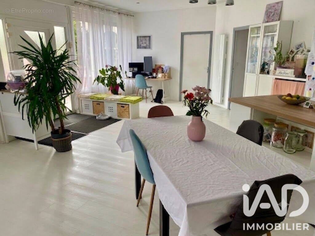 Photo 1 - Appartement à MONTIGNY-LE-BRETONNEUX