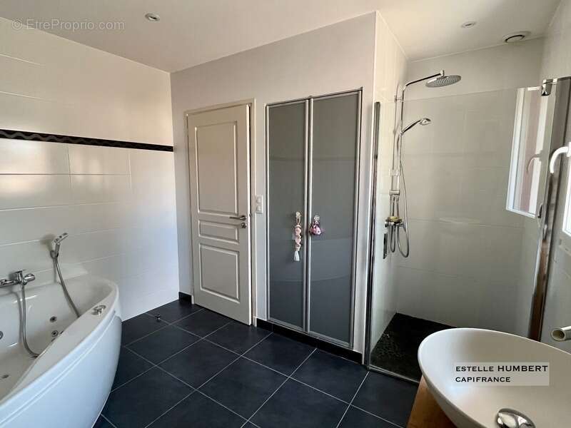 Maison à FONTENAY-LE-COMTE