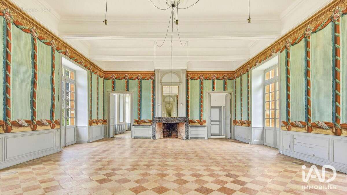 Appartement 149 m² à Villeneuve-Les-Bouloc  - photo 2