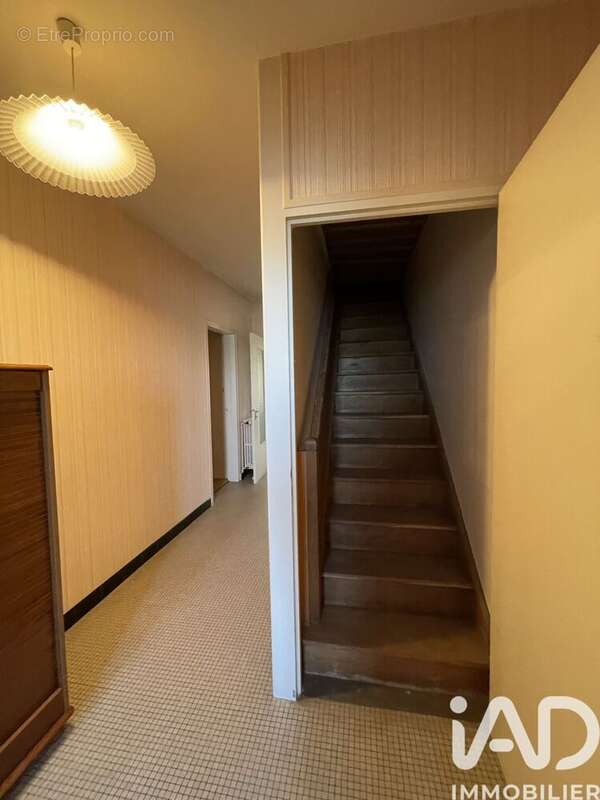 Maison 125 m² à Neuvic-Entier  - photo 8