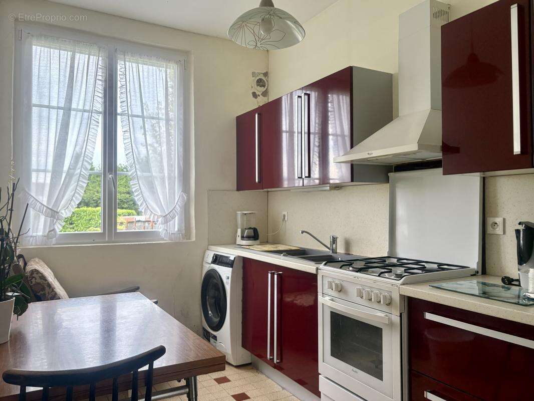 Maison à LE MESNIL-ROUXELIN