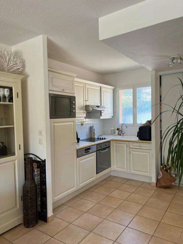 Maison à ROQUEBRUNE-SUR-ARGENS