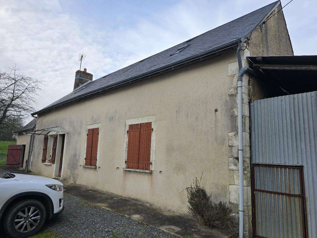 Maison à SAINT-PIERRE-DE-CHEVILLE
