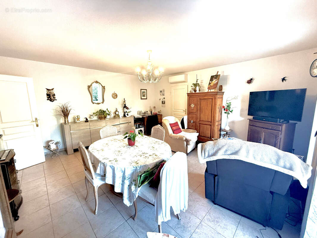Appartement à FREJUS
