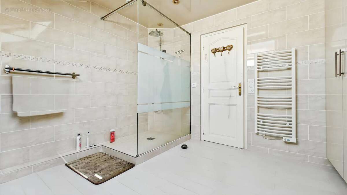 Appartement à MONTLHERY