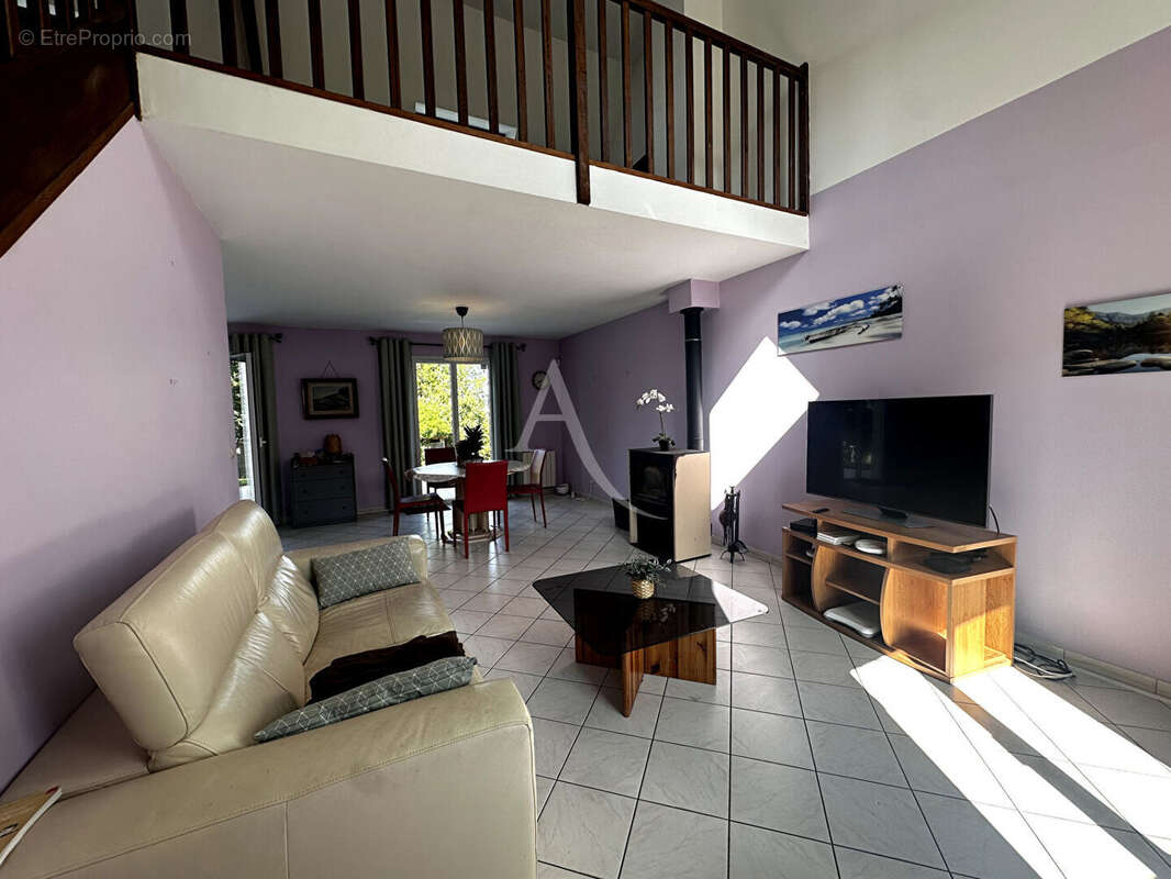 Maison à BUSSY-SAINT-MARTIN