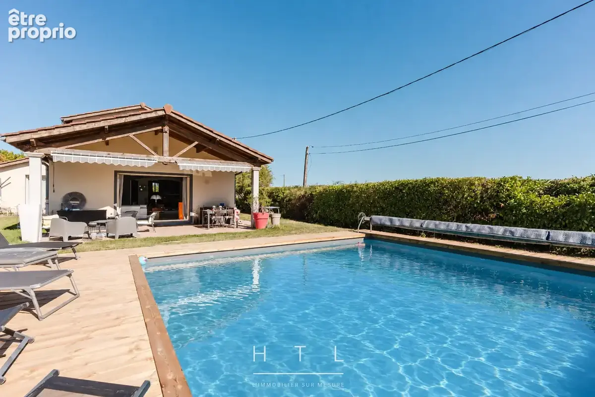 Maison familiale de 179 m2 avec piscine, jardin et double garage à Quincieux - photo 2