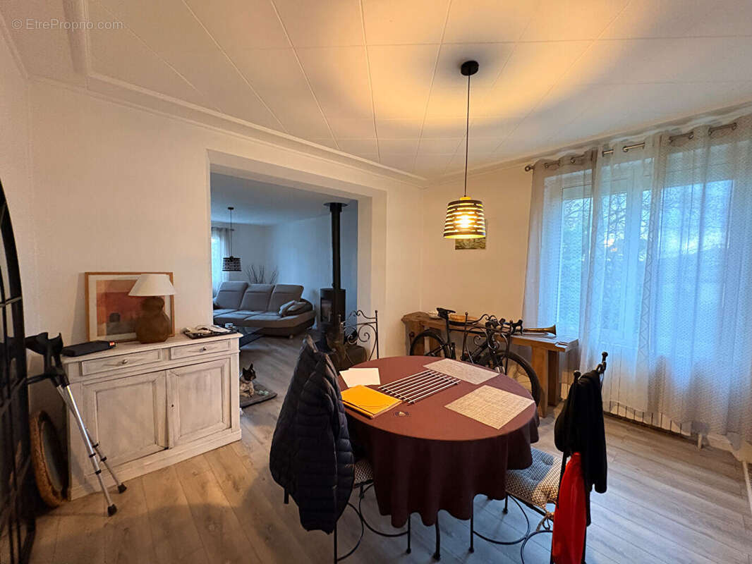 Maison à FUMEL