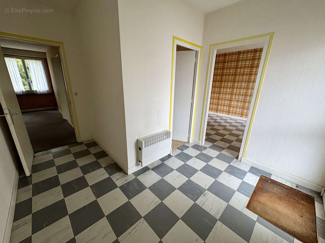 Maison à CHATEAUPONSAC