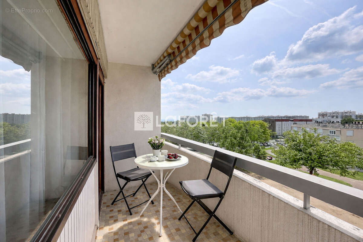 Appartement à RILLIEUX-LA-PAPE