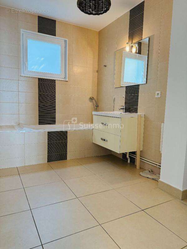 Maison  de plain- pied 110 m2 Carrez / 137 m2 au total - photo 4