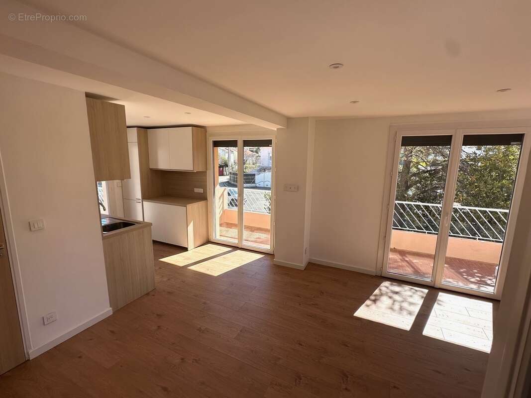 Appartement à SIX-FOURS-LES-PLAGES