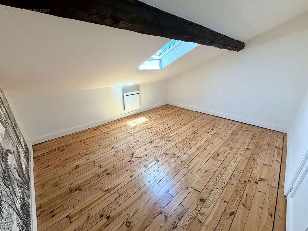 CLERMONT-FERRAND / Appartement à vendre de type 2 Les Salins - Limite Chamalières ! - photo 7