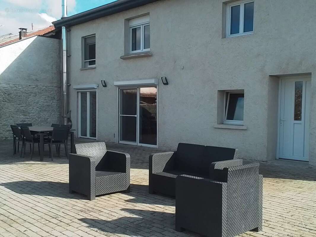 Maison à BURTONCOURT