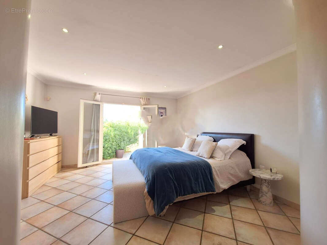 Maison à BELLEGARDE