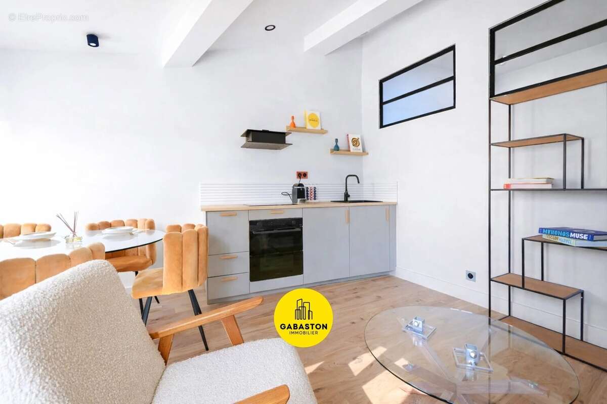 Appartement à MARSEILLE-2E