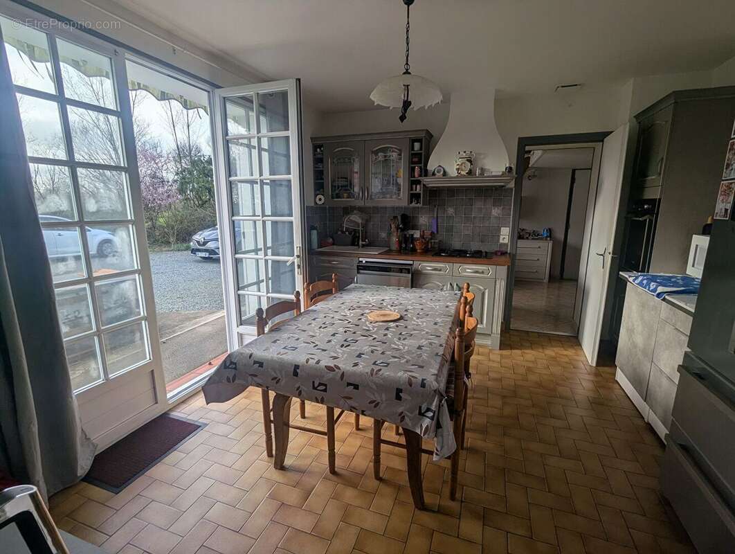 Maison à LE PERRIER