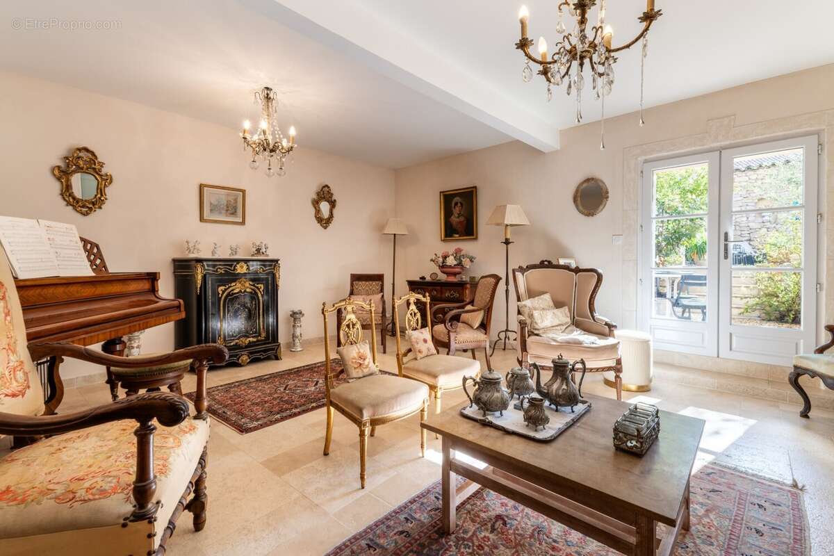 Maison à QUARANTE