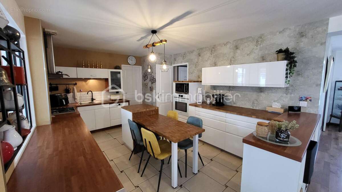 Maison à ISLES-SUR-SUIPPE