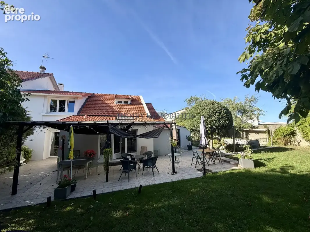 Maison à COIGNIERES