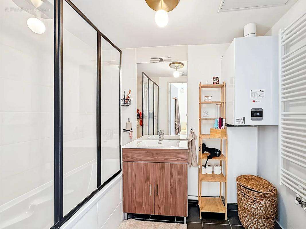 Appartement à L'ISLE-D'ABEAU