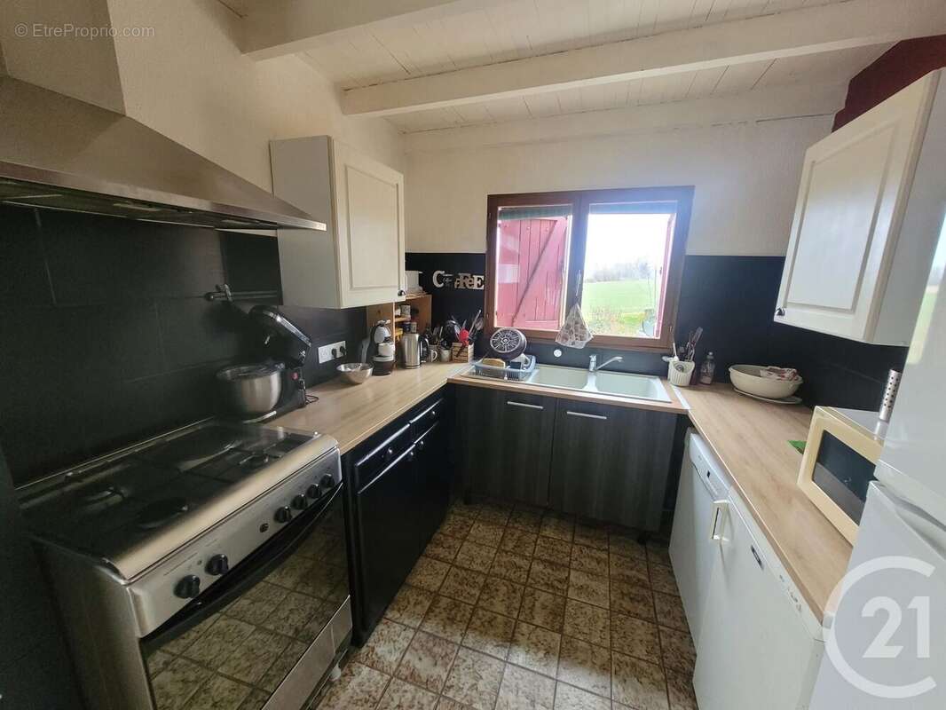 Maison 161 m² à Menetreuil  - photo 4