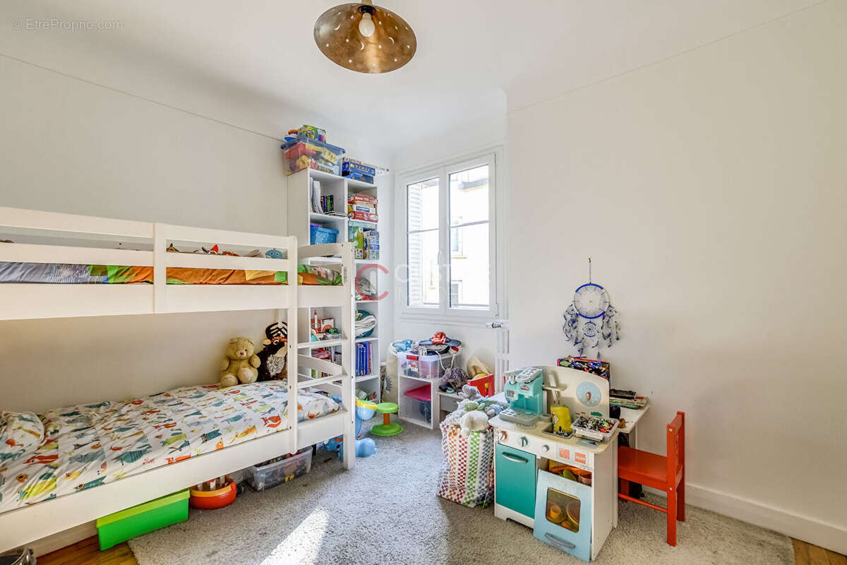Appartement à PARIS-17E