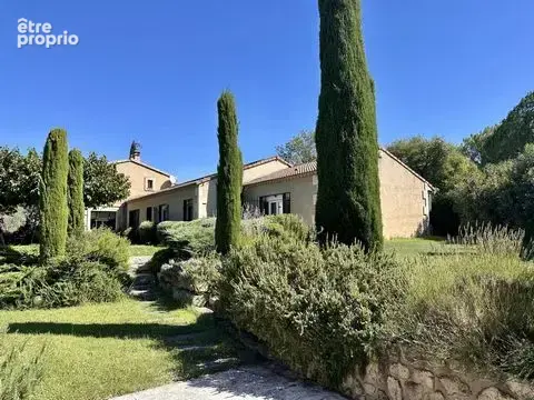 Maison à FONTVIEILLE