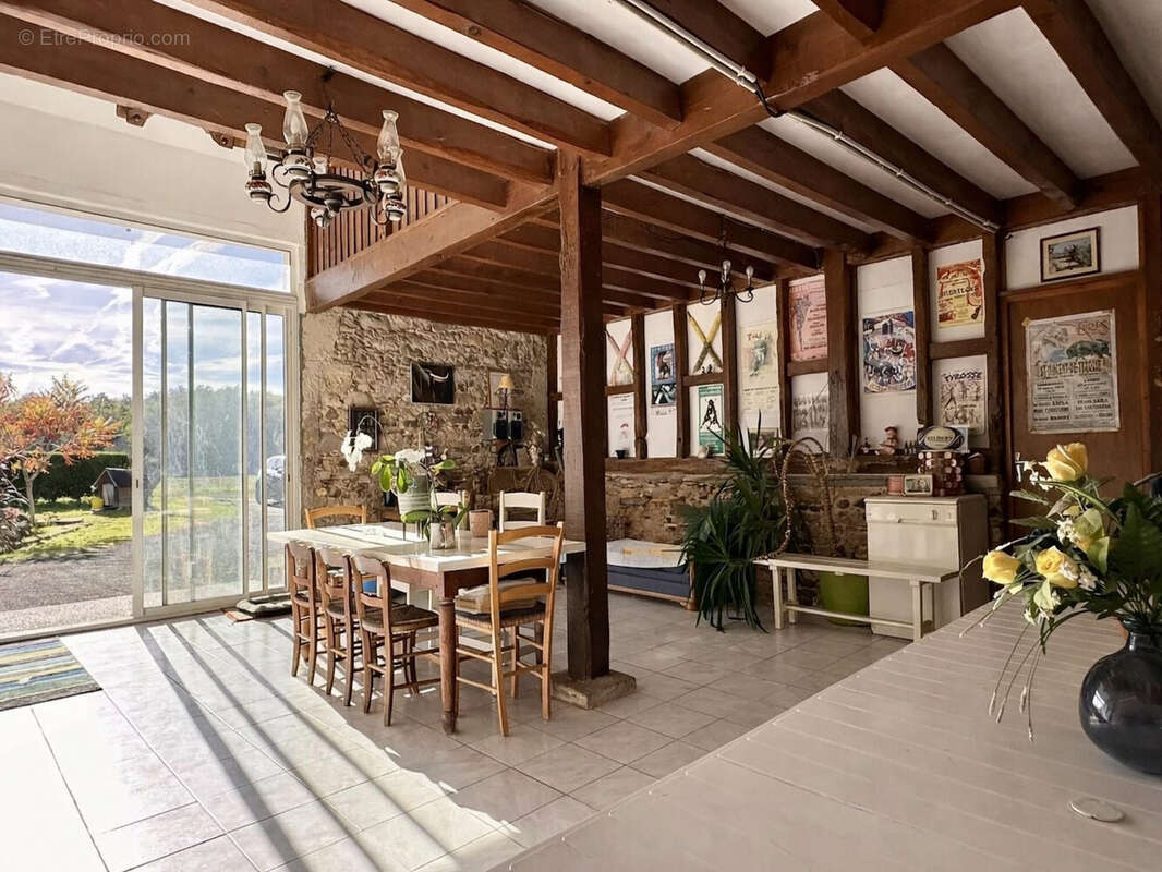 Maison 164 m² à Saint-Geours-De-Maremne  - photo 7