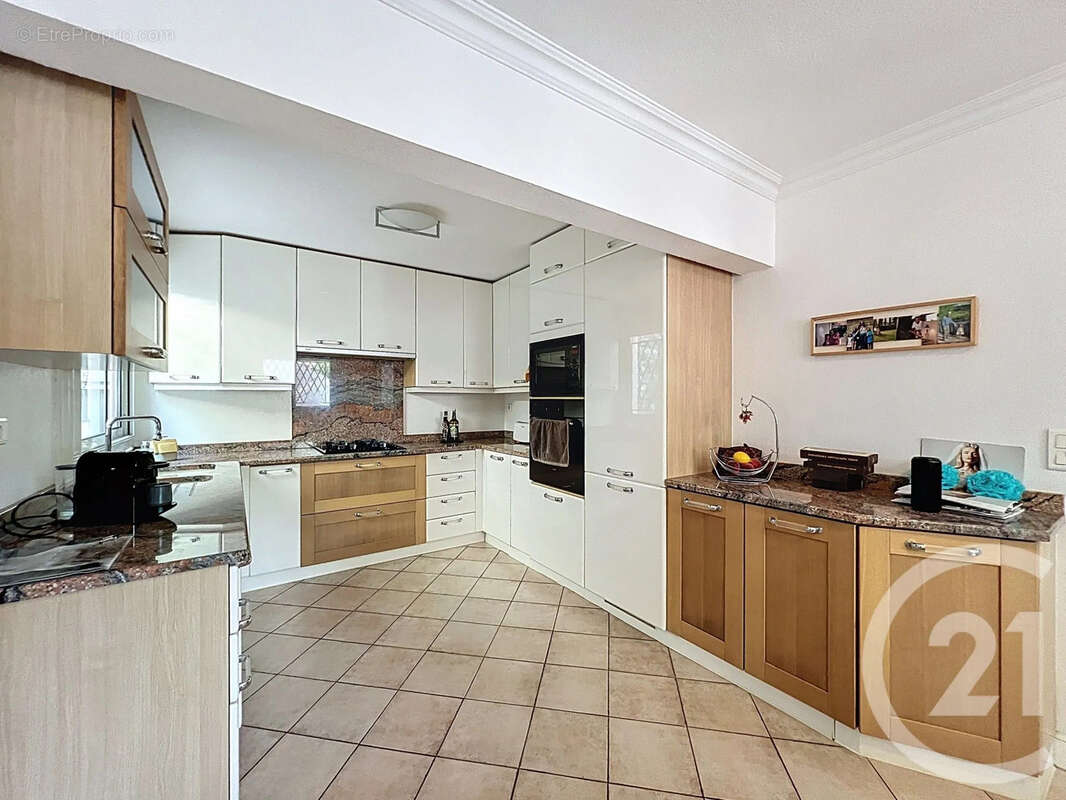 Maison à MOUGINS