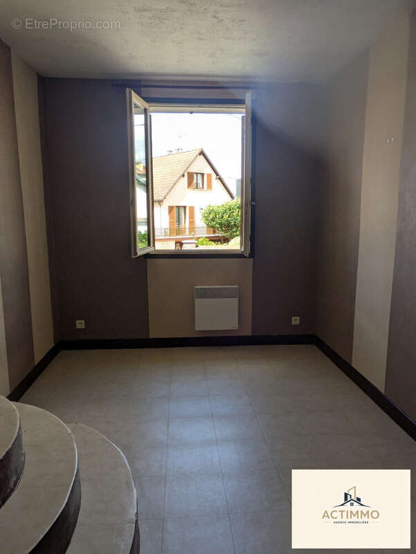 Appartement 75 m² à Migennes  - photo 4