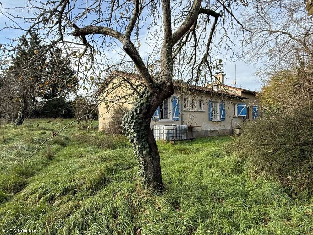 Maison à VERTEUIL-SUR-CHARENTE