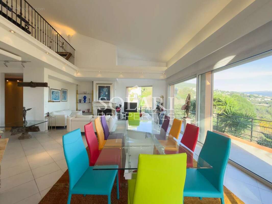 Maison à MANDELIEU-LA-NAPOULE