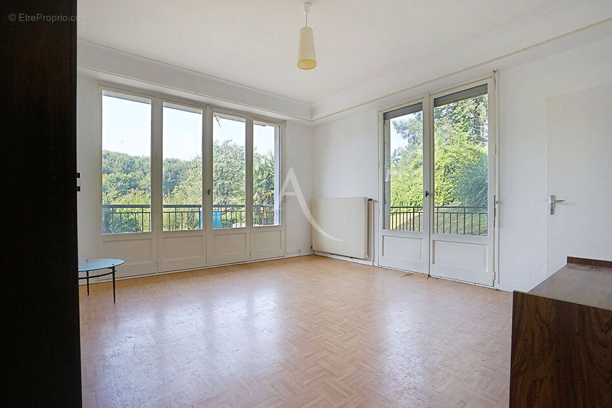 Appartement à BILLERE