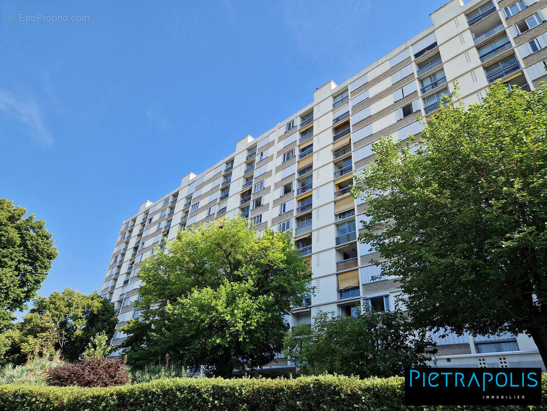 Appartement à BRON