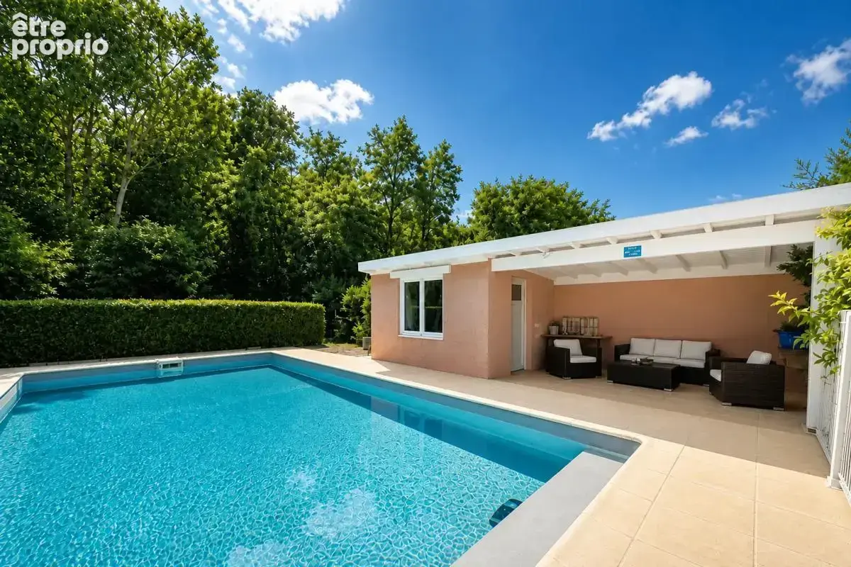 Maison de 7 pièces de 180 m² à Jassans-Riottier - photo 2