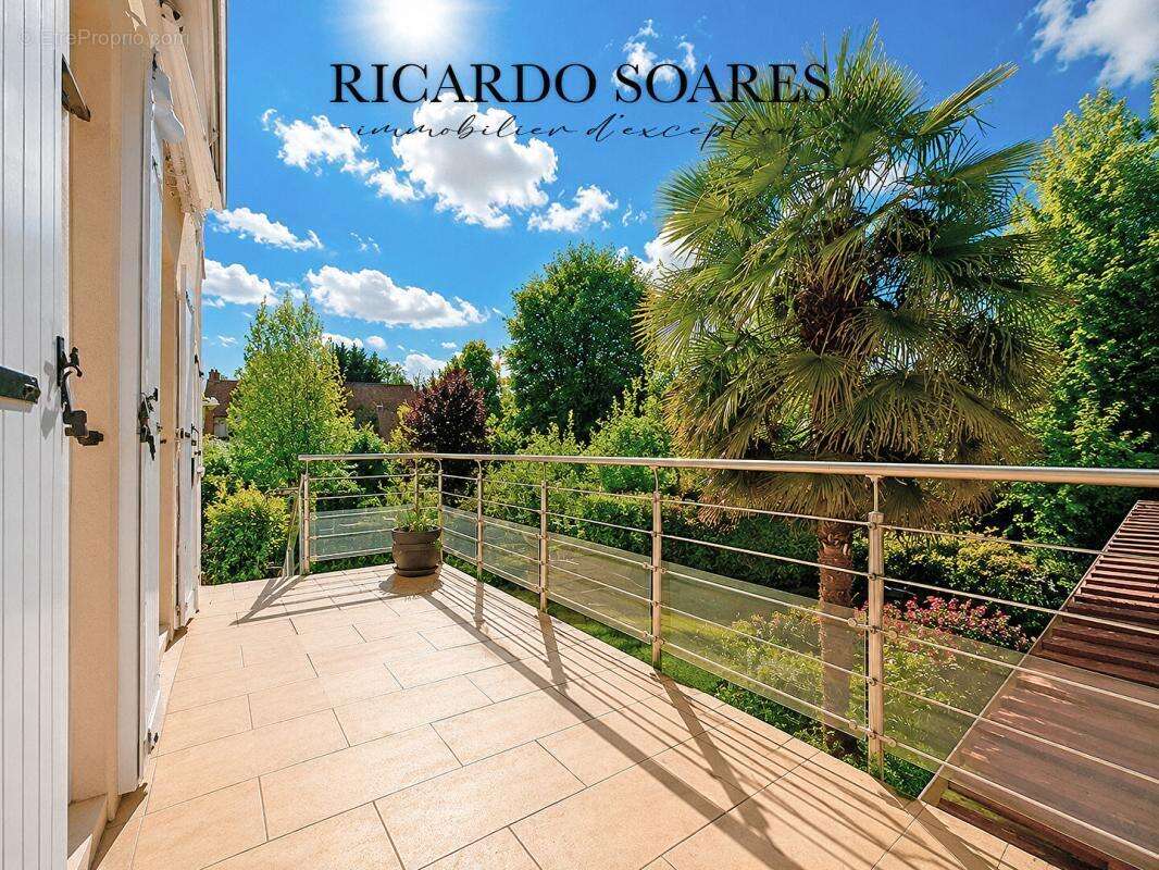 60290 monchy-saint-eloi - maison familiale 164m2 au sol / 4 ou 5 chambres / 2 garages / jardin - photo 2