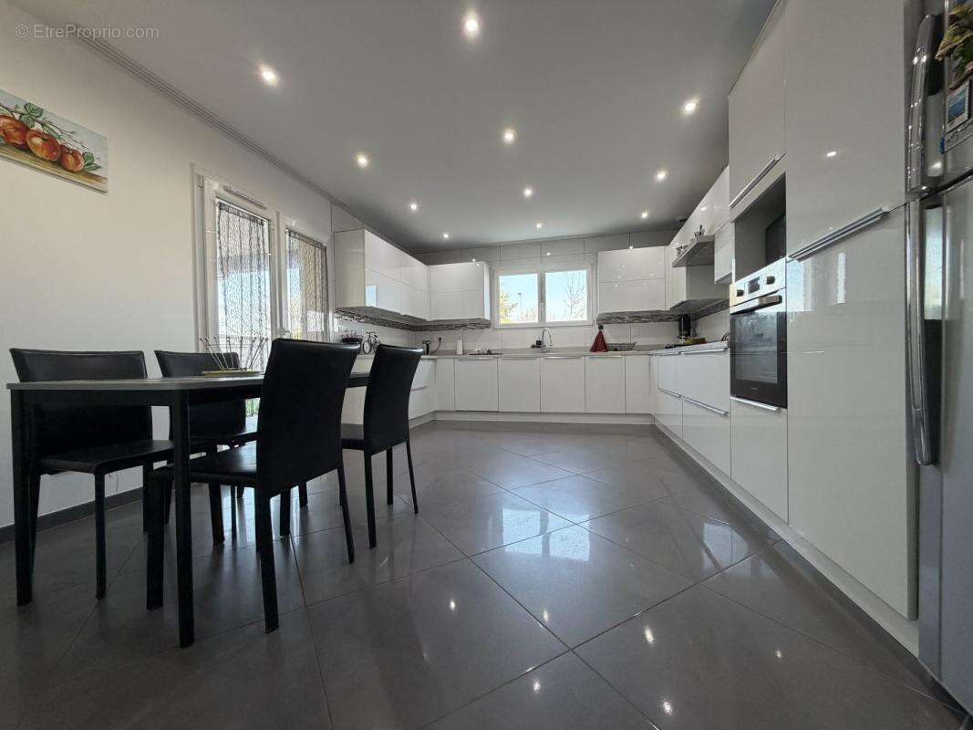 Maison à LE PONT-DE-BEAUVOISIN