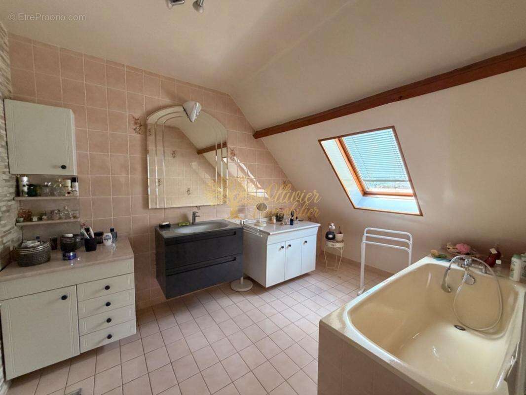 Maison à OZOIR-LA-FERRIERE