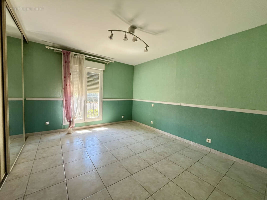 Maison de style comprenant 2 logements sur 1540m2 de parcelle divisible - photo 20