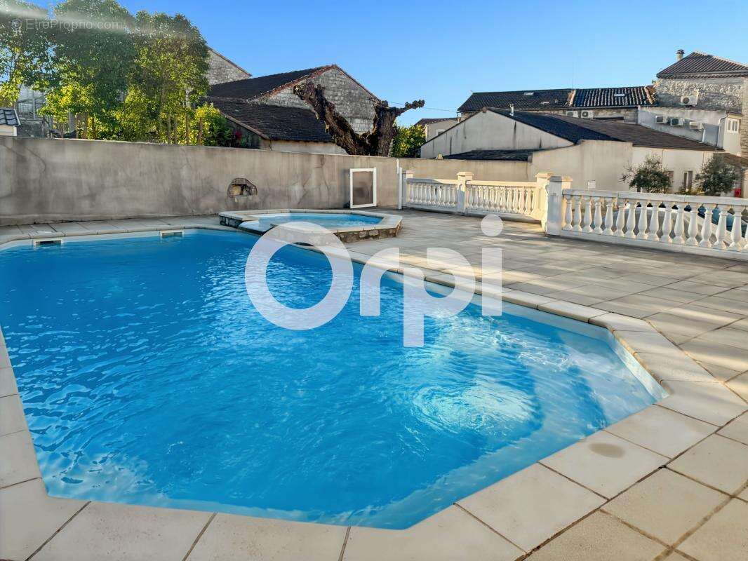 Appartement à RUOMS