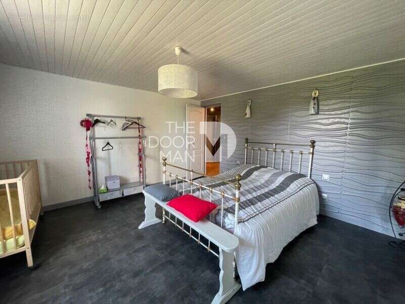 Maison 52000 - photo 17