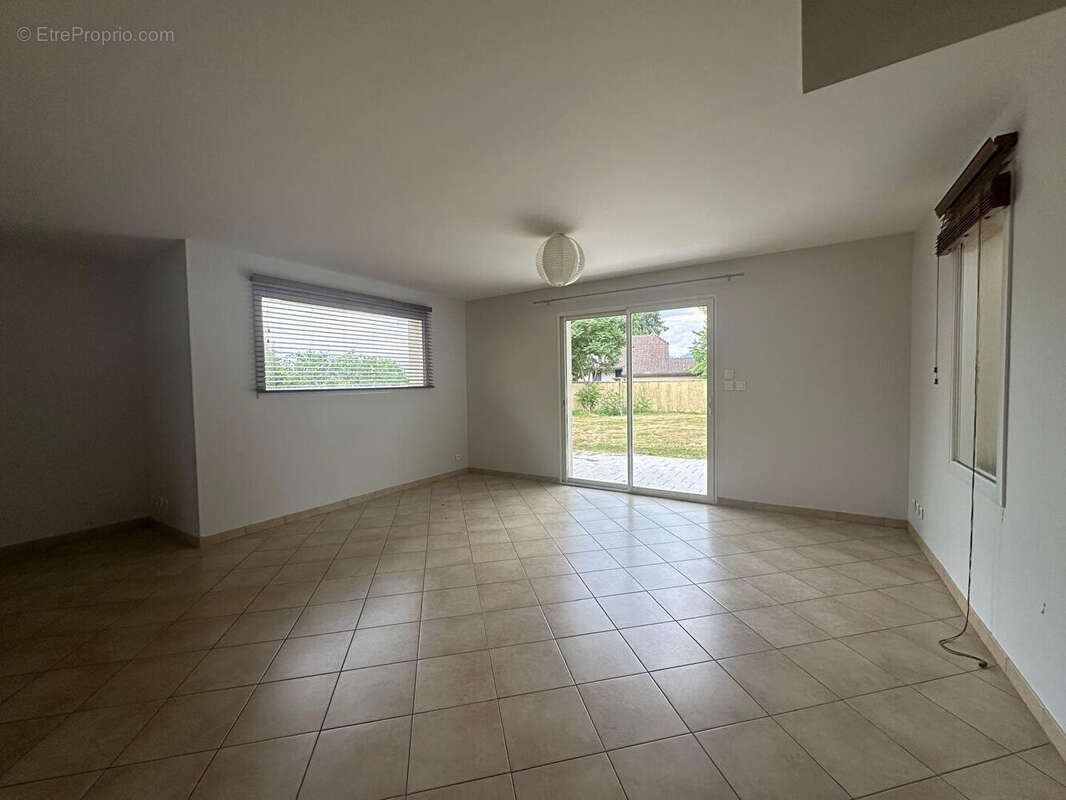 Maison récente, 148 m², 4 chambres à lucgarier - photo 5