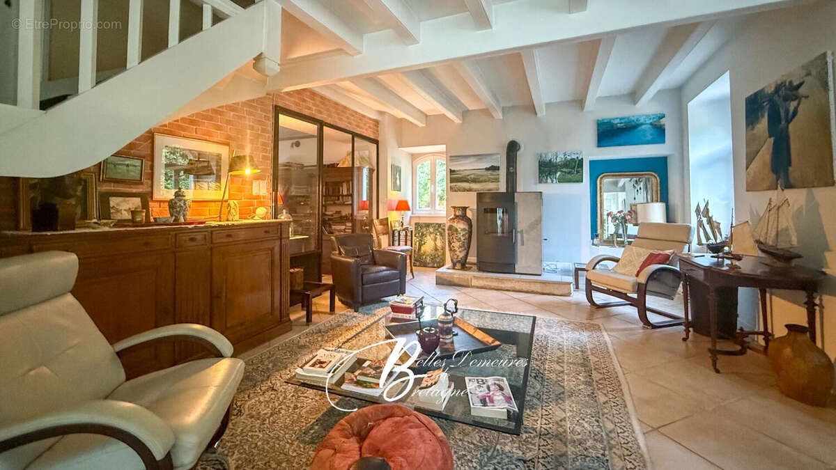 A vendre Belle propriété avec étang et rivière et dépendances, Finistère - photo 7