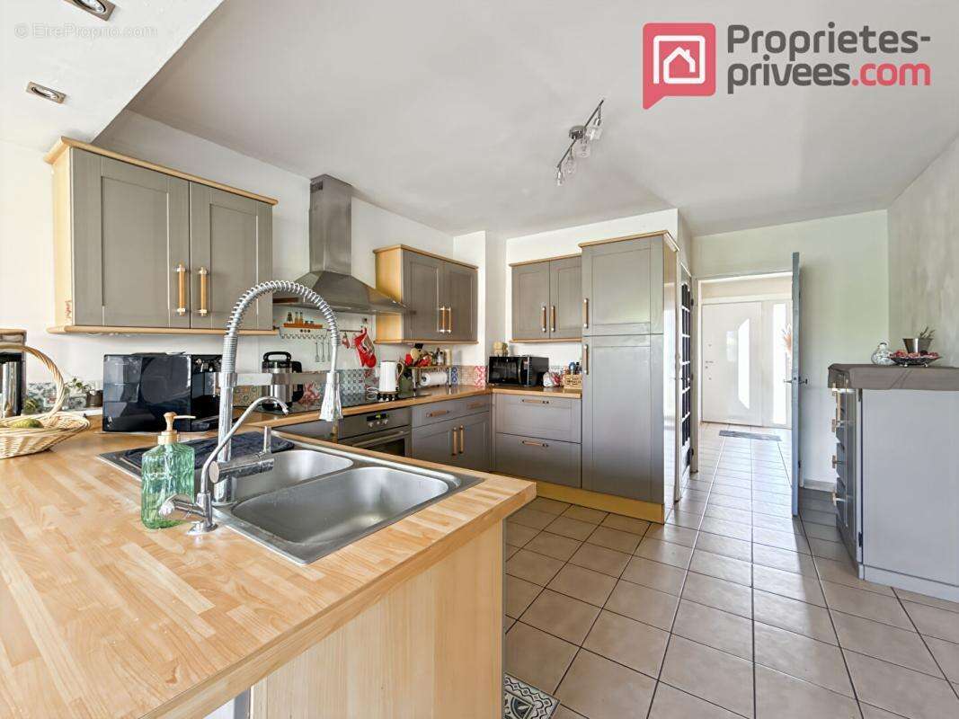 Maison 138 m² à Nieppe  - photo 4