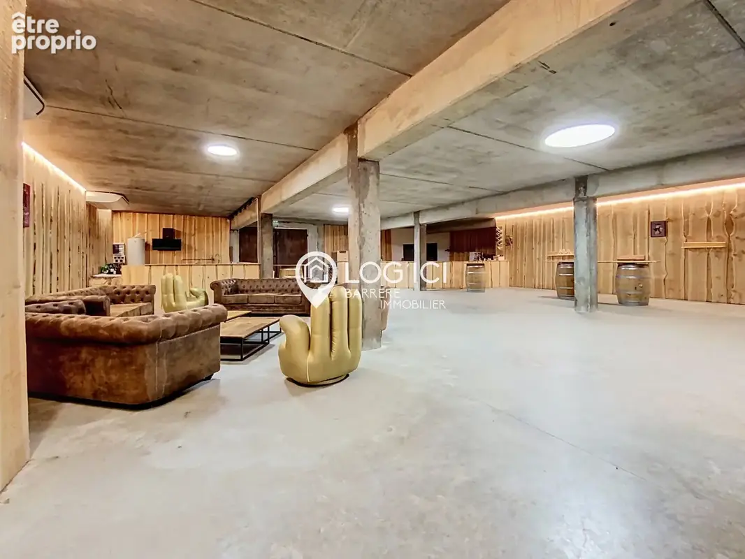 Domaine de caractère avec deux habitations et 14 hectares attenants - photo 4