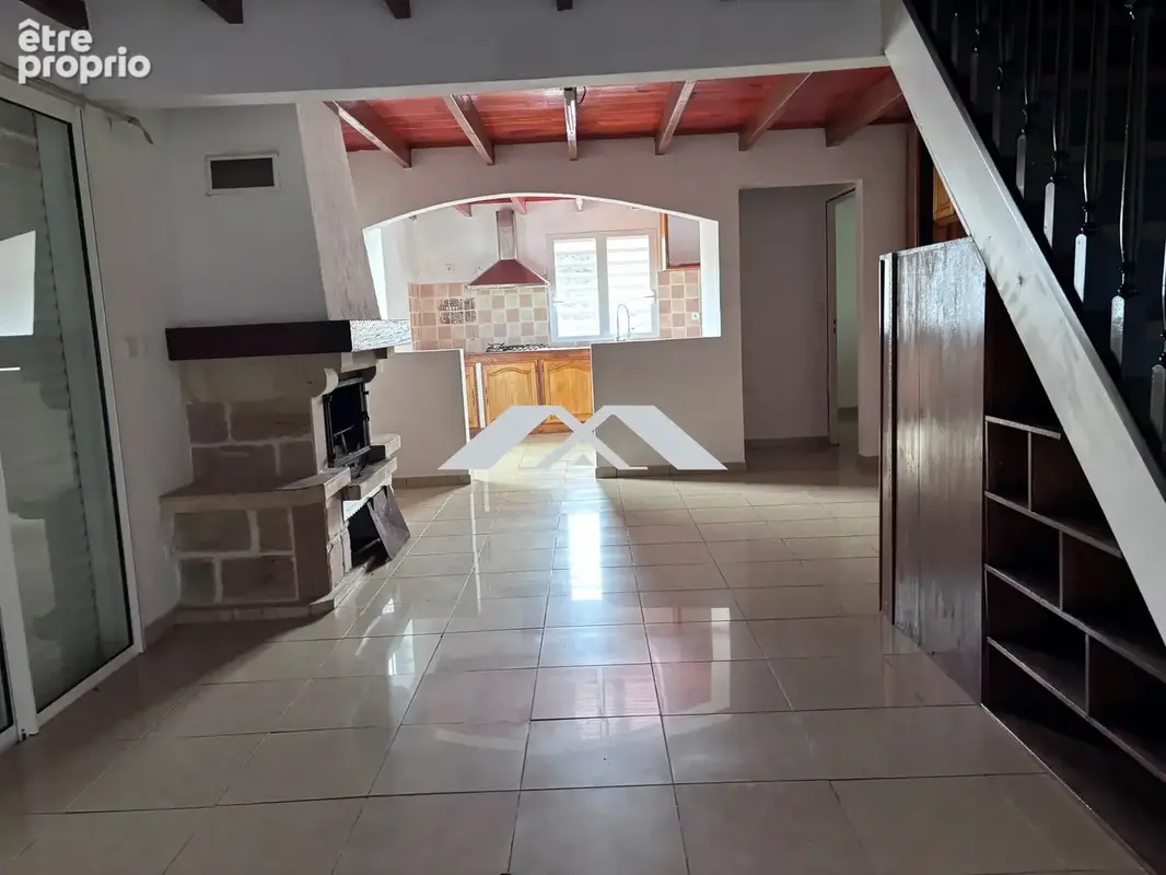 Maison 10 pièces 223 m² à vendre à Le Tampon (97430) - photo 8